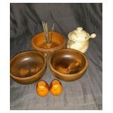 Group of wood bowls, walnut Bowl and more
