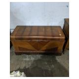 Roos ceder chest
No key