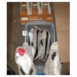 Small tote of slippers & Body Wash