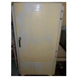 Vintage General Electric Refrigerator- Works!