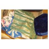 Vtg  Floral Pillow Covers & Zip Bags