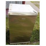 Compact Household Freezer