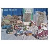 Holiday Lighted Village, Garland+