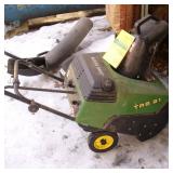 JOHN DEERE Gas Snow Thrower