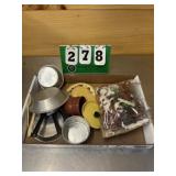 Vintage Childrenï¿½s Toy Kitchen Items