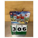 LEGO Lilo & Stitch Beach House