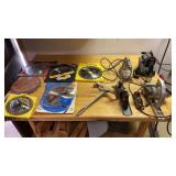 Lot of saw blades, block planes, sander, electric Lot of saw blades, block planes, sander, electric