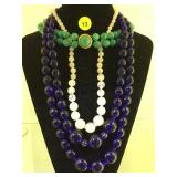 NECK W/ GLASS & QUARTZ BEADED NECKLACES