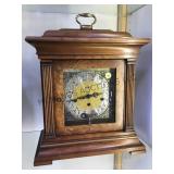 HOWARD MILLER MANTLE CLOCK W/KEY