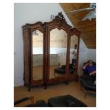 ANTIQUE ARMIOR WITH MIRROR DOORS