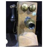 ANTIQUE WOOD CASE SINGLE LINE WALL PHONE