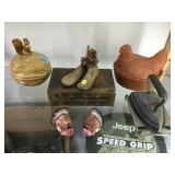 LOT INCL. 1852 GERMAN PASTORS BIBLE, DECOR AND