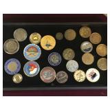 Tray of military challenge coins, medallions &