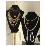 2 pearl necklaces, 2 pearl bracelets & 2 fashion