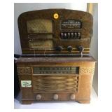 Vintage freshman masterpiece radio "hot chassis"