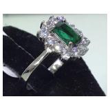 STERLING RING W. DARK GREEN & CLEAR GEMS, SIZE 7