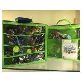SKYLANDERS LOT OF 32 FIGURES PLUS CASE