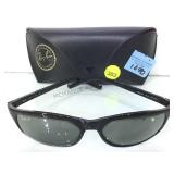 RAY BAN SUNGLASSES W/ CASE
