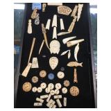 TRAY OF BONE BUTTONS, FASTENERS & PENDANTS