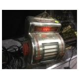 1940 TABLE-TOP JUKE BOX