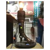 METAL HIGH HEELED BOOT LAMP