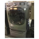 LG TRUE STREAM FRONT LOAD WASHER W/RISER