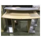 Small desk local pick up only