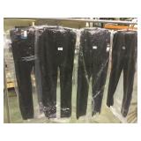 4 new pairs of Everlast relaxed fit pants size L