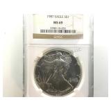 1987 NGC MS69  American Silver eagle