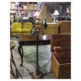 Metal based floor lamp w/ pull out lamp shade ,