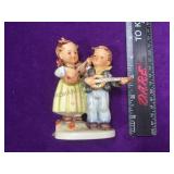 Vintage Goebel Hummel figurine Happy Days with