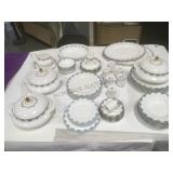 Royal Doulton Marlboro H4958 pattern china set,