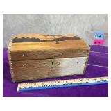 Hide covered musical jewelry box, working, as