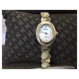 Gruen Analog watch w/ box