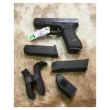 Glock G 45 Pistol, 9 mm , 2  extra 17 rd clips,