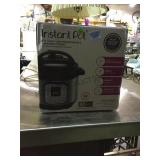 Instapot duo mini 3 quart pressure cooker in