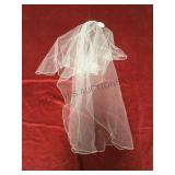 Bridal wedding veils comes with 5 in various