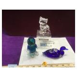 4 Fenton glass animals, 2 panda, a pig, an artist