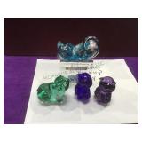 4 Fenton glass animals , pig, signed cat and 2