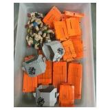 Nerf gun mags, wrestle toys & more.      
Local