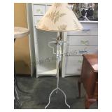 Metal decorative floor standing lamp.
