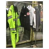 5 screen worn costumes, no providence.