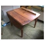 Antique oak 5 leg drop leaf table, for repairs,