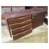 Mahogany vintage storage chest w 4 drawers and