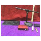Lot incl. boom mic stand, keyboard and more local