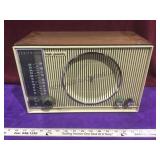 Vintage Zenith long distance high fidelity radio