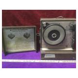 Vintage Audiotronics portable record player 320T