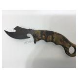 A pair of camp pocket knives