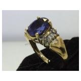 10 k gold ring w/topaz & diamonds, size 6.5