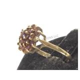 10 k gold ring w/red gemstones, size 7